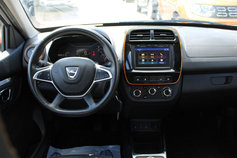 Photo 14 de l'offre de DACIA SPRING ELECTRIC CONFORT PLUS CAMÃRA GPS USB CUIR LIMITEUR BLUETOOTH LEDS RADARS  ABS à 10500€ chez Bougel transactions