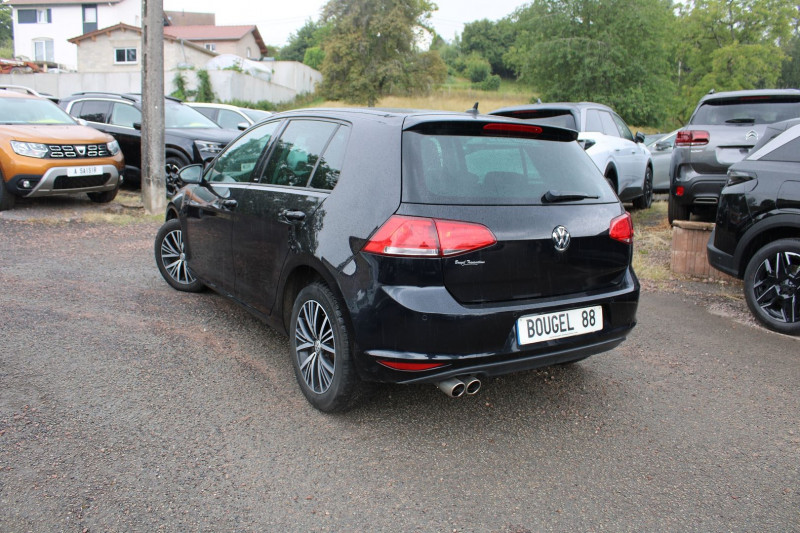 Photo 3 de l'offre de VOLKSWAGEN GOLF 7 ALLSTAR GPS 3D CLIM 2L TDI 150 CV CAMÃRA RE AUDIO USB JA 16 BLUETOOTH RÃGULATEUR à 13990€ chez Bougel transactions