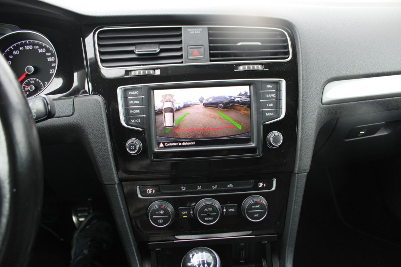 Photo 13 de l'offre de VOLKSWAGEN GOLF 7 ALLSTAR GPS 3D CLIM 2L TDI 150 CV CAMÃRA RE AUDIO USB JA 16 BLUETOOTH RÃGULATEUR à 13990€ chez Bougel transactions