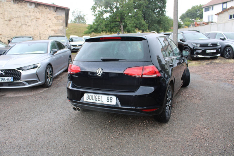 Photo 2 de l'offre de VOLKSWAGEN GOLF 7 ALLSTAR GPS 3D CLIM 2L TDI 150 CV CAMÃRA RE AUDIO USB JA 16 BLUETOOTH RÃGULATEUR à 13990€ chez Bougel transactions