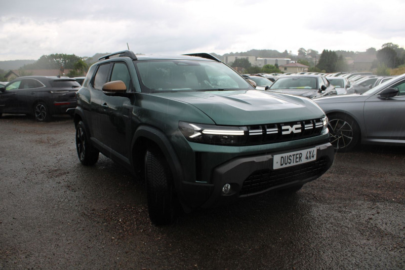 Photo 4 de l'offre de DACIA DUSTER VI EXTREME TCE 130 CV "4X4" GPS 3D CAMÃRA RE USB JA 17 FULL LED I-COKPIT PACK HIVER à 28900€ chez Bougel transactions