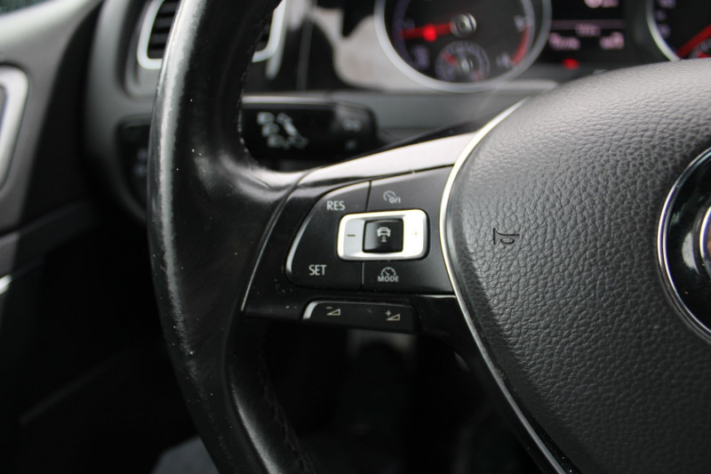Photo 10 de l'offre de VOLKSWAGEN GOLF 7 ALLSTAR GPS 3D CLIM 2L TDI 150 CV CAMÃRA RE AUDIO USB JA 16 BLUETOOTH RÃGULATEUR à 13990€ chez Bougel transactions
