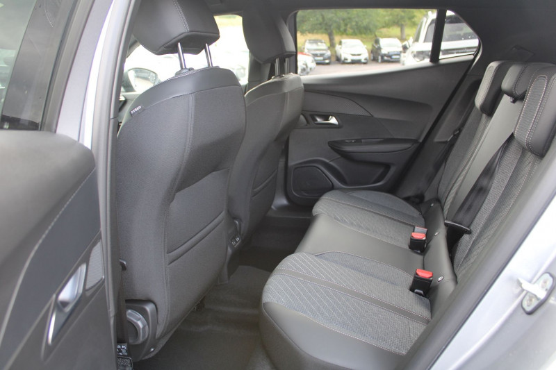 Photo 10 de l'offre de PEUGEOT 2008 PHASE 4 ALLURE 145 CV HYBRIDE GPS 3D I-COKPIT FULL LED JA 17 RÃGULATEUR BOITE AUTO DCS-6 à 26990€ chez Bougel transactions