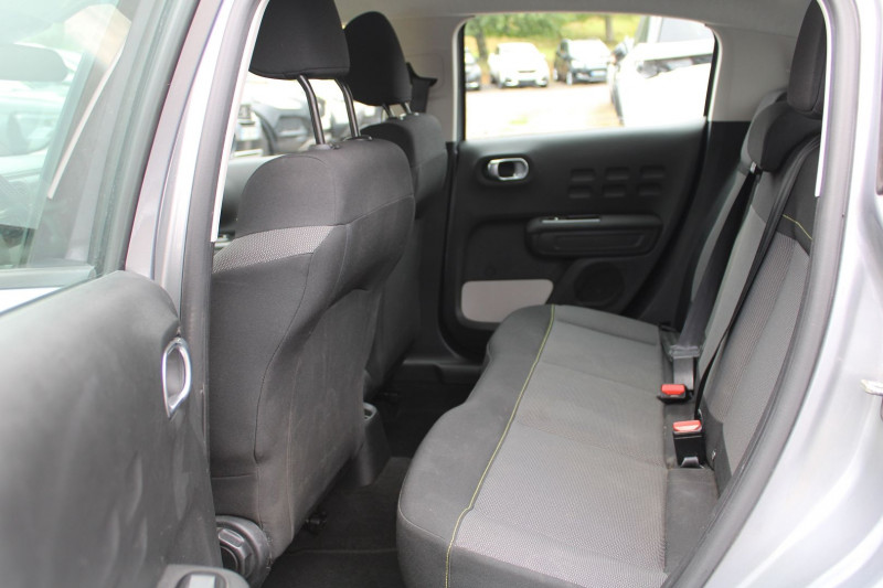 Photo 8 de l'offre de CITROEN C3 III FEEL BUSINESS 82 CV ESSENCE GPS 3D CLIM AUDIO MP3 USB RADAR BLUETOOTH RÃGULATEUR à 7990€ chez Bougel transactions