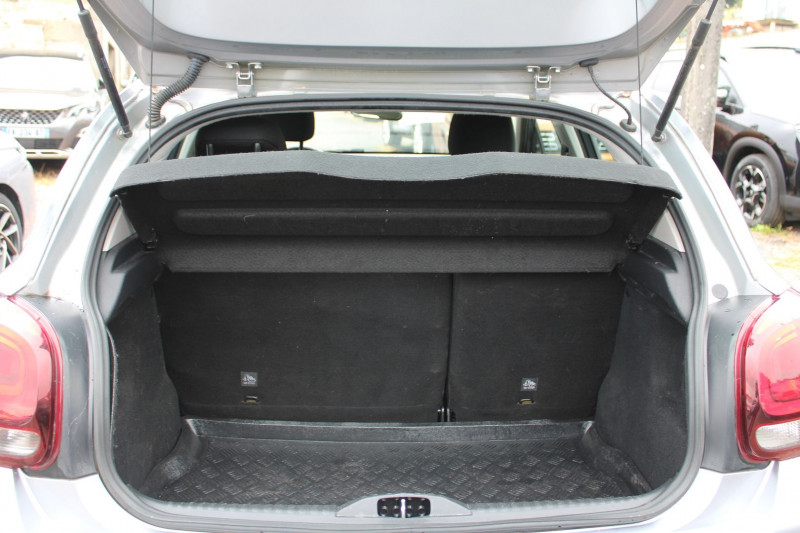 Photo 6 de l'offre de CITROEN C3 III FEEL BUSINESS 82 CV ESSENCE GPS 3D CLIM AUDIO MP3 USB RADAR BLUETOOTH RÃGULATEUR à 7990€ chez Bougel transactions