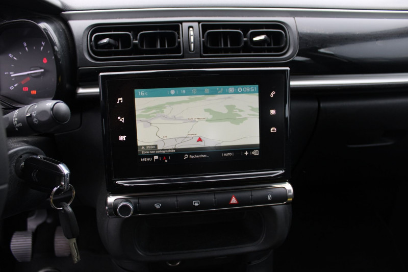 Photo 11 de l'offre de CITROEN C3 III FEEL BUSINESS 82 CV ESSENCE GPS 3D CLIM AUDIO MP3 USB RADAR BLUETOOTH RÃGULATEUR à 7990€ chez Bougel transactions