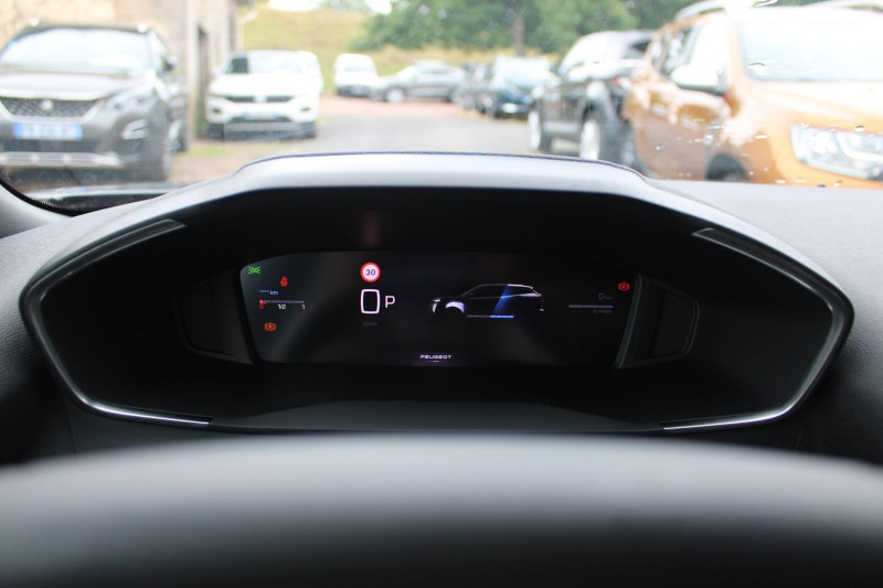 Photo 17 de l'offre de PEUGEOT 2008 PHASE 4 ALLURE 145 CV HYBRIDE GPS 3D I-COKPIT FULL LED JA 17 RÃGULATEUR BOITE AUTO DCS-6 à 26990€ chez Bougel transactions