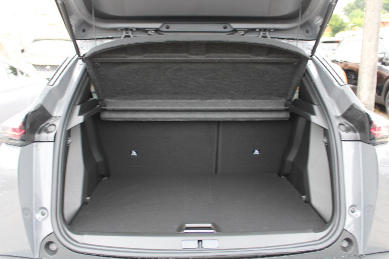Photo 6 de l'offre de PEUGEOT 2008 PHASE 4 ALLURE 145 CV HYBRIDE GPS 3D I-COKPIT FULL LED JA 17 RÃGULATEUR BOITE AUTO DCS-6 à 26990€ chez Bougel transactions