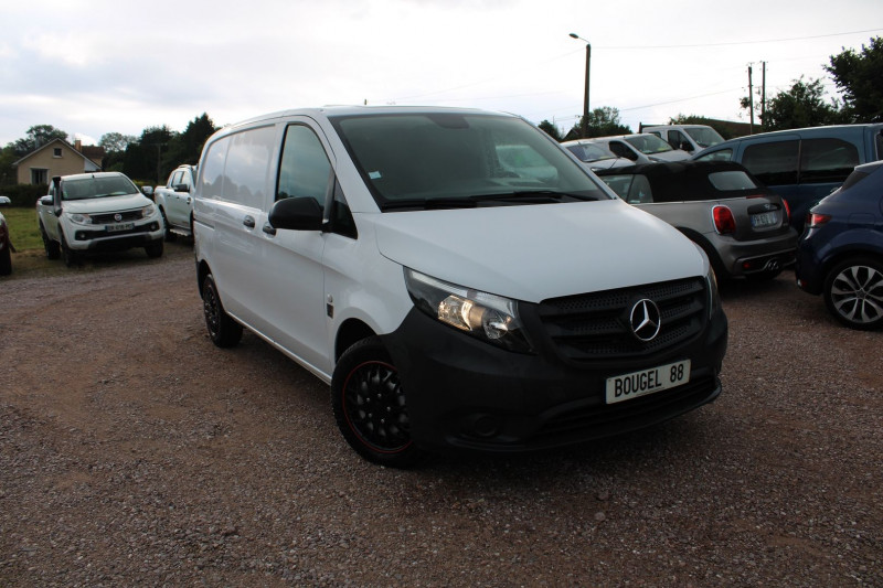 Mercedes-Benz VITO FG 109 CDI COMPACT PACK CLIM ATTELAGE AUDIO USB RÃGULATEUR BLUETOOTH RABILLAGE BOIS Diesel BLANC UTILITAIRE Occasion à vendre