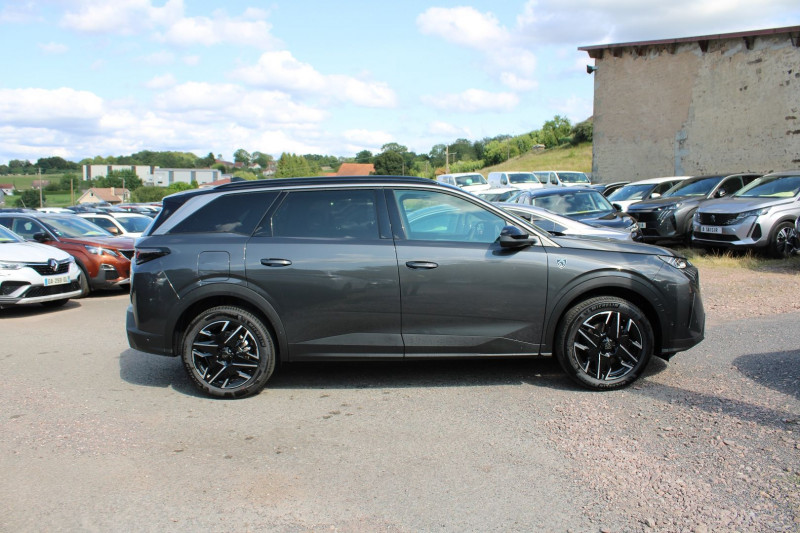 Photo 5 de l'offre de PEUGEOT 5008 PHASE 5 GT 145 CV HYBRIDE "7 PLACES" GPS 3D CAMÃRA USB JA 19 I-COKPIT BOITE AUTO DCS-6 à 38900€ chez Bougel transactions
