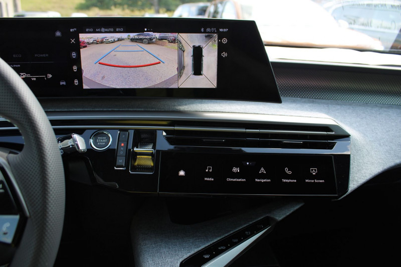 Photo 15 de l'offre de PEUGEOT 5008 PHASE 5 GT 145 CV HYBRIDE "7 PLACES" GPS 3D CAMÃRA USB JA 19 I-COKPIT BOITE AUTO DCS-6 à 38900€ chez Bougel transactions
