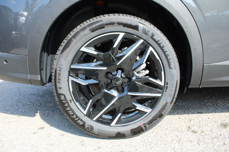 Photo 8 de l'offre de PEUGEOT 5008 PHASE 5 GT 145 CV HYBRIDE "7 PLACES" GPS 3D CAMÃRA USB JA 19 I-COKPIT BOITE AUTO DCS-6 à 38900€ chez Bougel transactions