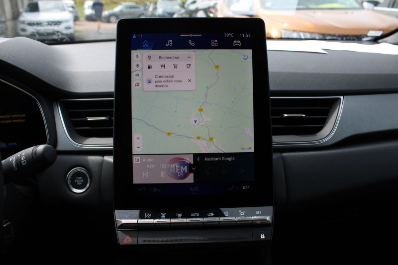 Photo 12 de l'offre de RENAULT SYMBIOZ TECHNO 145 CV HYBRIDE GPS 3D CAMÃRA AUDIO USB JA 18 FULL LED I-COKPIT BOITE AUTO à 29990€ chez Bougel transactions