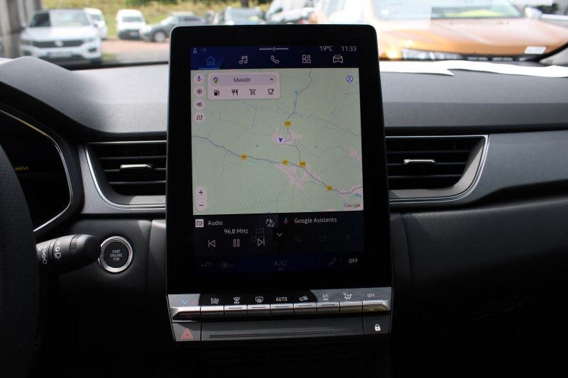 Photo 12 de l'offre de RENAULT SYMBIOZ TECHNO 145 CV HYBRIDE GPS 3D CAMÃRA AUDIO USB JA 18 FULL LED I-COKPIT BOITE AUTO à 29990€ chez Bougel transactions