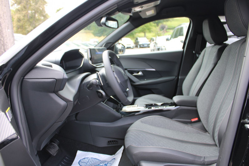 Photo 8 de l'offre de PEUGEOT 2008 PHASE 4 ALLURE 145 CV HYBRIDE GPS 3D I-COKPIT FULL LED JA 17 RÃGULATEUR BOITE AUTO DCS-6 à 26990€ chez Bougel transactions