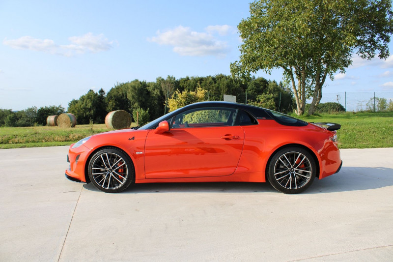 Photo 6 de l'offre de ALPINE A110 TURBO "S" 300 CV "PACK AERO" I-COKPIT RE TOIT CARBONE JA 18 BOITE AUTO+ PALETTES à 85000€ chez Bougel transactions