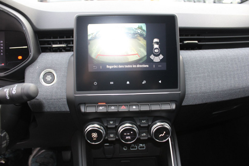 Photo 13 de l'offre de RENAULT CLIO VI TECHNO TCE 90 CV GPS 3D CAMÃRA USB JA 17 FULL LED I-COKPIT BLUETOOTH RÃGULATEUR à 19990€ chez Bougel transactions