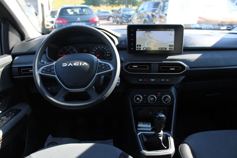 Photo 10 de l'offre de DACIA SANDERO 5 EXTREME + ECO-GPL/ESSENCE 100 CV GPS 3D CAMÃRA JA 16 GRIP RE FULL LED RÃGULATEUR à 18900€ chez Bougel transactions