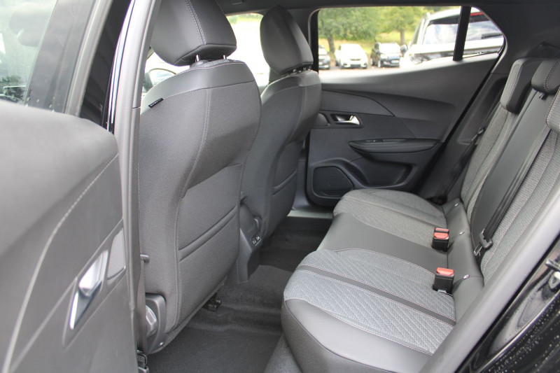 Photo 9 de l'offre de PEUGEOT 2008 PHASE 4 ALLURE 145 CV HYBRIDE GPS 3D I-COKPIT FULL LED JA 17 RÃGULATEUR BOITE AUTO DCS-6 à 26990€ chez Bougel transactions