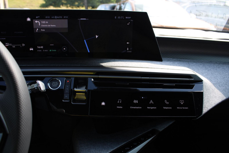 Photo 14 de l'offre de PEUGEOT 5008 PHASE 5 GT 145 CV HYBRIDE "7 PLACES" GPS 3D CAMÃRA USB JA 19 I-COKPIT BOITE AUTO DCS-6 à 38900€ chez Bougel transactions