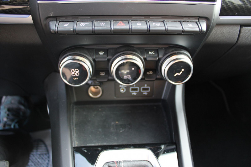 Photo 15 de l'offre de RENAULT ARKANA RS-LINE 160 CV HYBRIDE GPS 3D CAMÃRA USB JA 18 ATTELAGE I-COKPIT BOITE AUTO EDC à 23990€ chez Bougel transactions