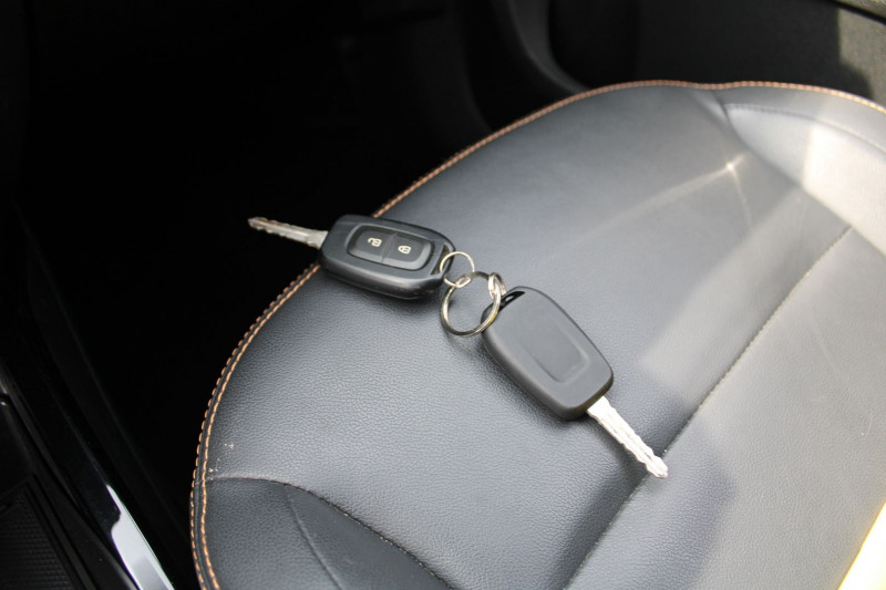 Photo 15 de l'offre de DACIA SPRING ELECTRIC CONFORT PLUS CAMÃRA GPS USB CUIR LIMITEUR BLUETOOTH LEDS RADARS  ABS à 10500€ chez Bougel transactions