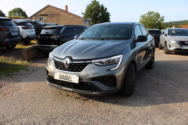 Photo 4 de l'offre de RENAULT ARKANA RS-LINE 160 CV HYBRIDE GPS 3D CAMÃRA USB JA 18 ATTELAGE I-COKPIT BOITE AUTO EDC à 23990€ chez Bougel transactions