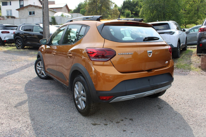Photo 3 de l'offre de DACIA SANDERO 4 STEPWAY 90 CV TCE TURBO CLIM AUTO ABS GPS 3D USB BLUETOOTH RÃGULATEUR BOITE 6V à 12990€ chez Bougel transactions