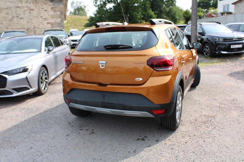 Photo 2 de l'offre de DACIA SANDERO 4 STEPWAY 90 CV TCE TURBO CLIM AUTO ABS GPS 3D USB BLUETOOTH RÃGULATEUR BOITE 6V à 12990€ chez Bougel transactions