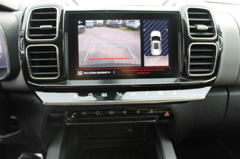 Photo 17 de l'offre de CITROEN C5 AIRCROSS SHINE PACK HDI 130 CV GPS 3D CAMÃRA USB JA 18 I-COKPIT FULL LED BOITE AUTO EAT-8 à 17800€ chez Bougel transactions