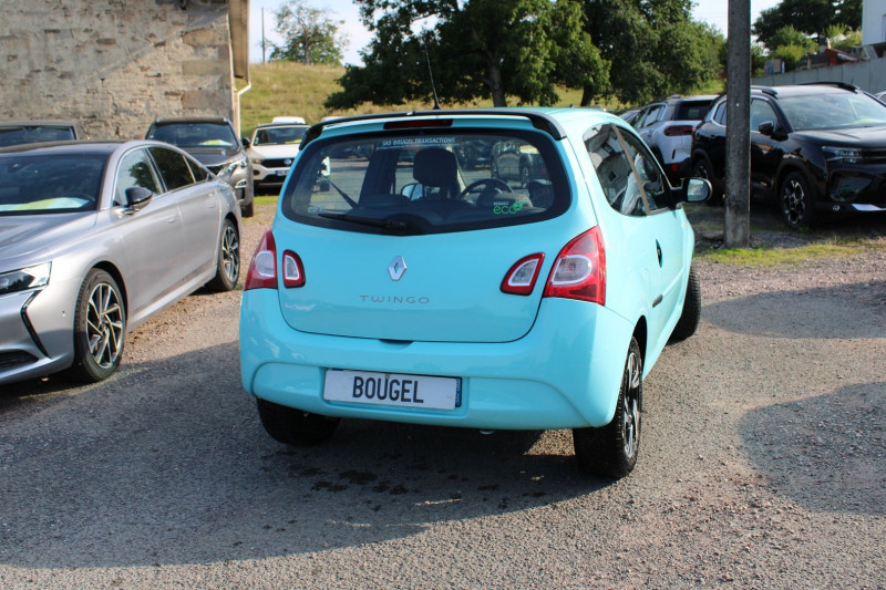 Photo 2 de l'offre de RENAULT TWINGO III SUMMERTIME 1L2 ESSENCE 75 CV CLIM AUTO USB JA 15 BLUETOOTH AUDIO MP3 RÃGULATEUR à 6500€ chez Bougel transactions