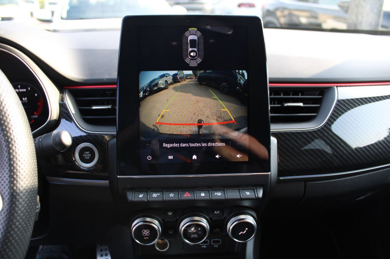 Photo 14 de l'offre de RENAULT ARKANA RS-LINE 160 CV HYBRIDE GPS 3D CAMÃRA USB JA 18 ATTELAGE I-COKPIT BOITE AUTO EDC à 23990€ chez Bougel transactions