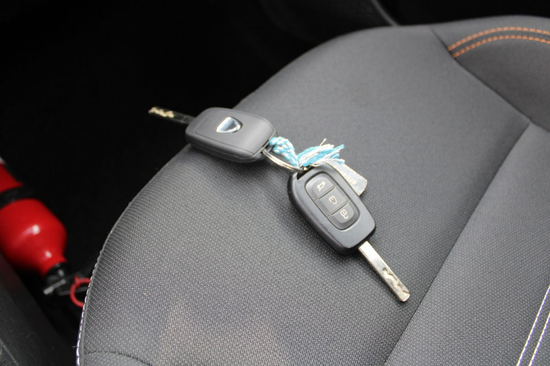 Photo 13 de l'offre de DACIA SANDERO 4 STEPWAY 90 CV TCE TURBO CLIM AUTO ABS GPS 3D USB BLUETOOTH RÃGULATEUR BOITE 6V à 12990€ chez Bougel transactions