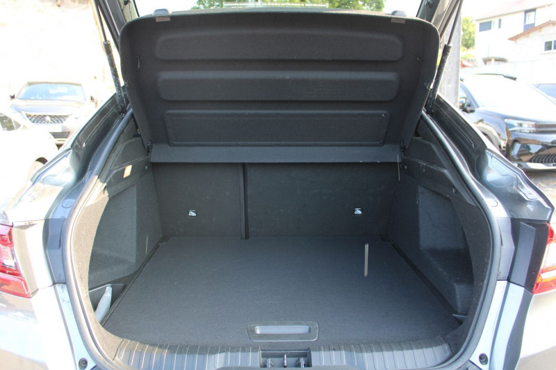 Photo 6 de l'offre de RENAULT ARKANA RS-LINE 160 CV HYBRIDE GPS 3D CAMÃRA USB JA 18 ATTELAGE I-COKPIT BOITE AUTO EDC à 23990€ chez Bougel transactions