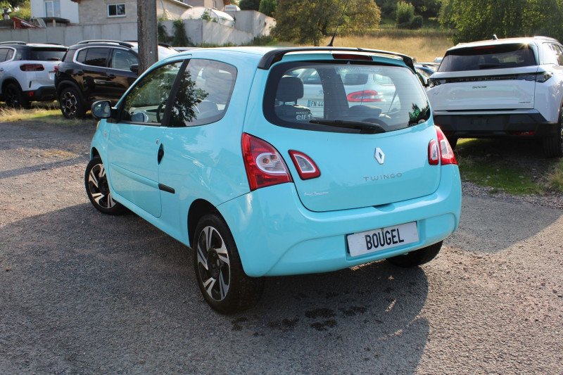 Photo 3 de l'offre de RENAULT TWINGO III SUMMERTIME 1L2 ESSENCE 75 CV CLIM AUTO USB JA 15 BLUETOOTH AUDIO MP3 RÃGULATEUR à 6500€ chez Bougel transactions