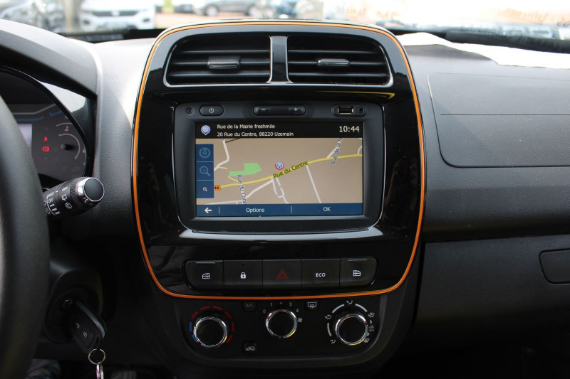Photo 11 de l'offre de DACIA SPRING ELECTRIC CONFORT PLUS CAMÃRA GPS USB CUIR LIMITEUR BLUETOOTH LEDS RADARS  ABS à 10500€ chez Bougel transactions