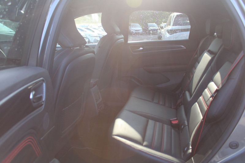 Photo 9 de l'offre de RENAULT ARKANA RS-LINE 160 CV HYBRIDE GPS 3D CAMÃRA USB JA 18 ATTELAGE I-COKPIT BOITE AUTO EDC à 23990€ chez Bougel transactions