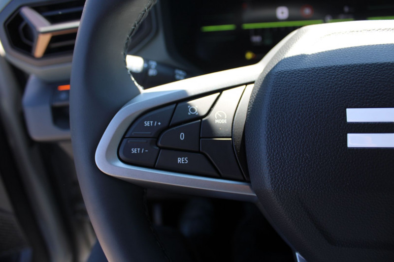 Photo 12 de l'offre de DACIA DUSTER VI EXTREME TCE 130 CV "4X4" GPS 3D AUDIO USB CAMÃRA 360Â° JA 18 I-COKPIT PACK HIVER à 28900€ chez Bougel transactions