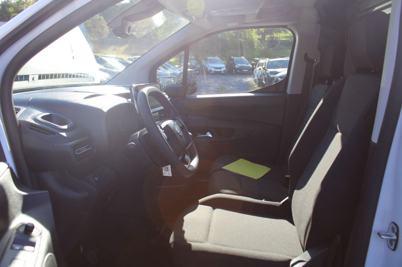 Photo 7 de l'offre de CITROEN BERLINGO 5 HDI 100 CV AFFAIRE "3 PLACES" RÃGULATEUR GPS CARPLAY BLUETOOTH TVA=17920 E HT à 21500€ chez Bougel transactions