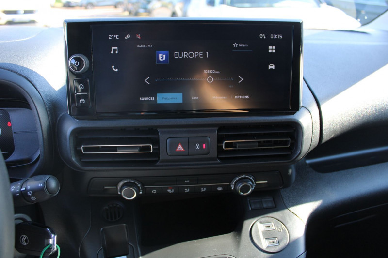 Photo 9 de l'offre de CITROEN BERLINGO 5 HDI 100 CV AFFAIRE "3 PLACES" RÃGULATEUR GPS CARPLAY BLUETOOTH TVA=17920 E HT à 21500€ chez Bougel transactions