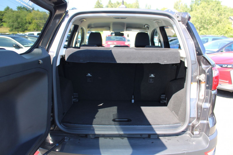 Photo 6 de l'offre de FORD ECOSPORT TITANIUM 125 CV ECOBOOST GPS 3D CLIM AUDIO USB JA 16 RADAR BLUETOOTH RÃGULATEUR à 13990€ chez Bougel transactions
