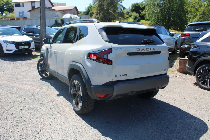 Photo 3 de l'offre de DACIA DUSTER VI EXTREME TCE 130 CV "4X4" GPS 3D AUDIO USB CAMÃRA 360Â° JA 18 I-COKPIT PACK HIVER à 28900€ chez Bougel transactions