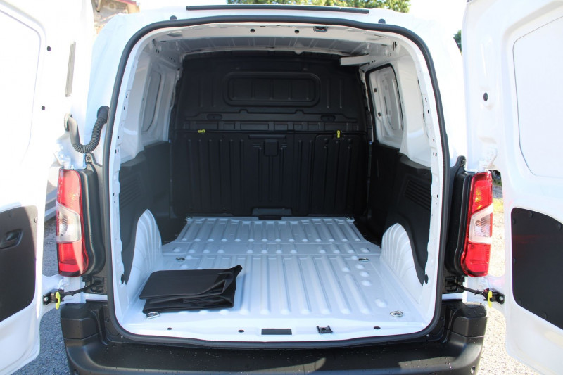 Photo 6 de l'offre de CITROEN BERLINGO 5 HDI 100 CV AFFAIRE "3 PLACES" RÃGULATEUR GPS CARPLAY BLUETOOTH TVA=17920 E HT à 21500€ chez Bougel transactions