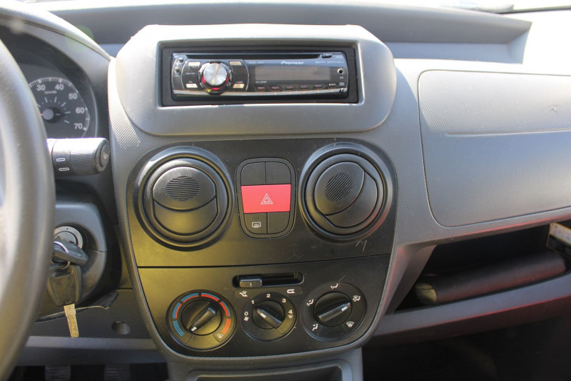 Photo 9 de l'offre de CITROEN NEMO AFFAIRE HDI 70 CV CLUB AUDIO MP3 ATTELAGE ORDINATEUR DE BORD LIMITEUR DE VITESSE à 4500€ chez Bougel transactions