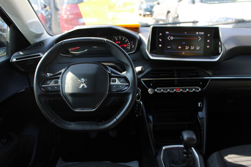 Photo 9 de l'offre de PEUGEOT 208 III ESSENCE 100 CV ACTIVE GPS MIRROR LINK BLUETOOTH RÃGULATEUR RADARS  BOITE 6V à 12500€ chez Bougel transactions