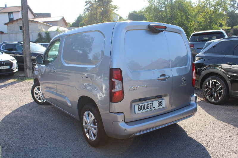 Photo 3 de l'offre de PEUGEOT PARTNER 4 AFFAIRE 1L6 HDI 100 CV PREMIUM PACK USB GPS 3D CAMÃRA JA 16 BLUETOOTH RÃGULATEUR à 12500€ chez Bougel transactions