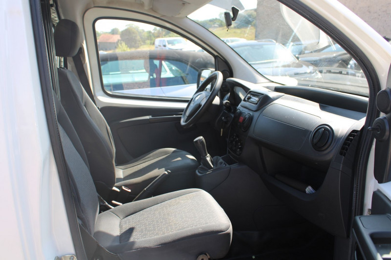 Photo 8 de l'offre de CITROEN NEMO AFFAIRE HDI 70 CV CLUB AUDIO MP3 ATTELAGE ORDINATEUR DE BORD LIMITEUR DE VITESSE à 4500€ chez Bougel transactions