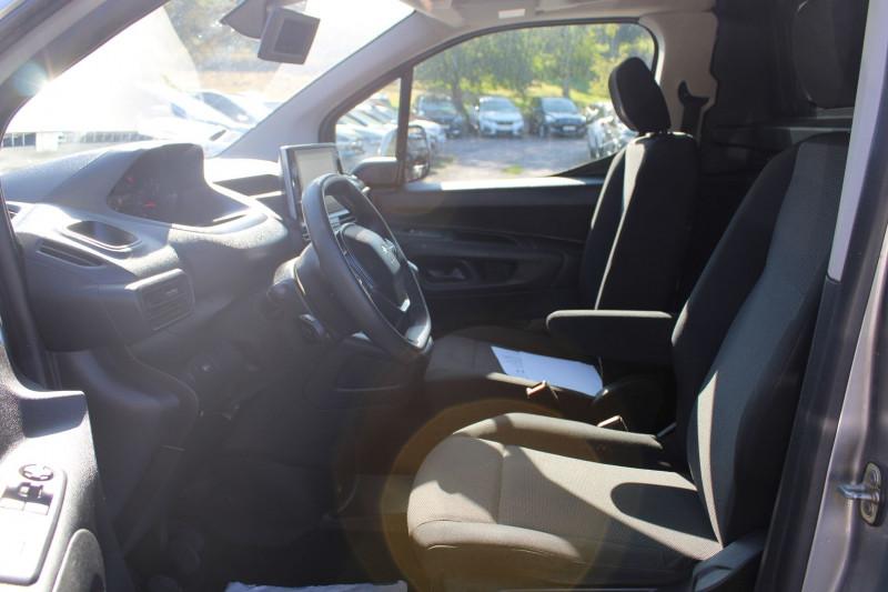 Photo 8 de l'offre de PEUGEOT PARTNER 4 AFFAIRE 1L6 HDI 100 CV PREMIUM PACK USB GPS 3D CAMÃRA JA 16 BLUETOOTH RÃGULATEUR à 12500€ chez Bougel transactions