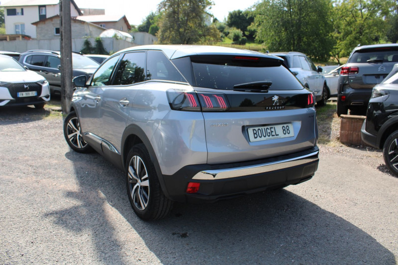 Photo 3 de l'offre de PEUGEOT 3008 PHASE 4 ALLURE 130 CV GPS 3D CAMÃRA JA 18 I-COKPIT FULL LED RÃGULATEUR BOITE AUTO EAT-8 à 18990€ chez Bougel transactions