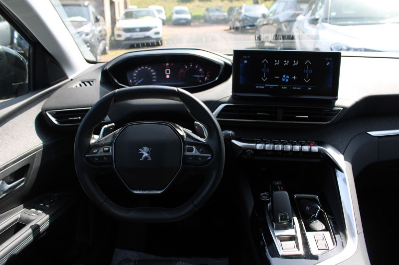 Photo 11 de l'offre de PEUGEOT 3008 PHASE 4 ALLURE 130 CV GPS 3D CAMÃRA JA 18 I-COKPIT FULL LED RÃGULATEUR BOITE AUTO EAT-8 à 18990€ chez Bougel transactions